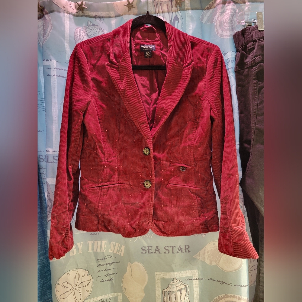 Medium American Eagle Festive Vibrant Red Courduroy Jacket/Blazer  W/ Pockets